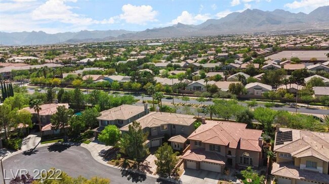 Building Photo - Recently remodeled 5 BEDROOMs/4 bathrooms,...