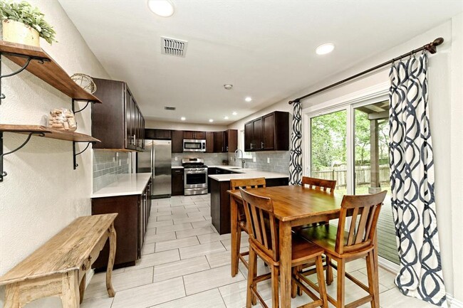 Building Photo - 1407 Atterbury Ln