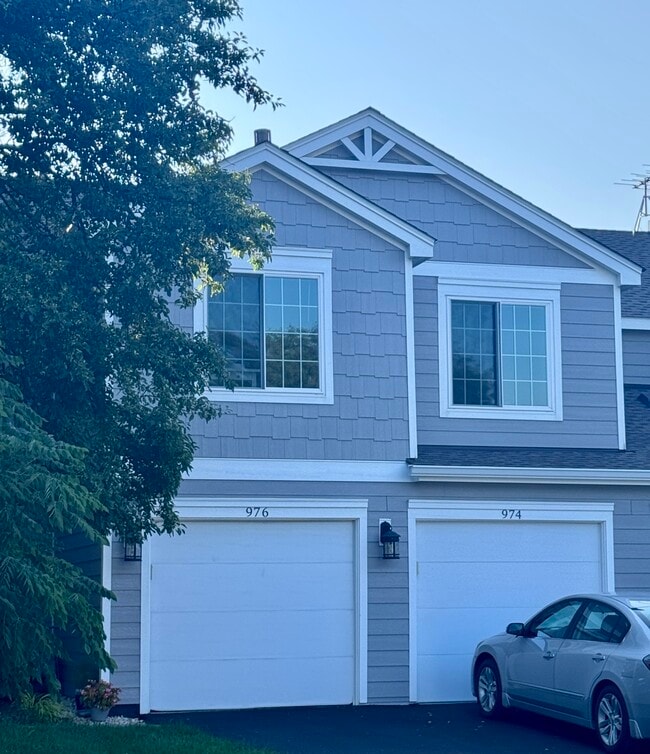 Building Photo - 974 Mallard Cir