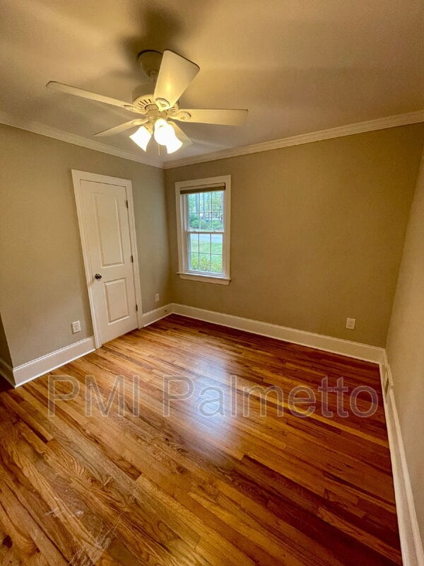 Building Photo - 746 Deerwood St