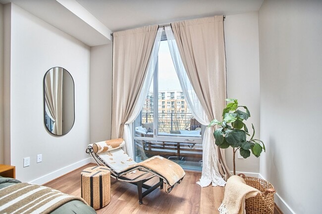 Building Photo - Condo in the Heart of Downtown Durham | Private Terrace + Amenities