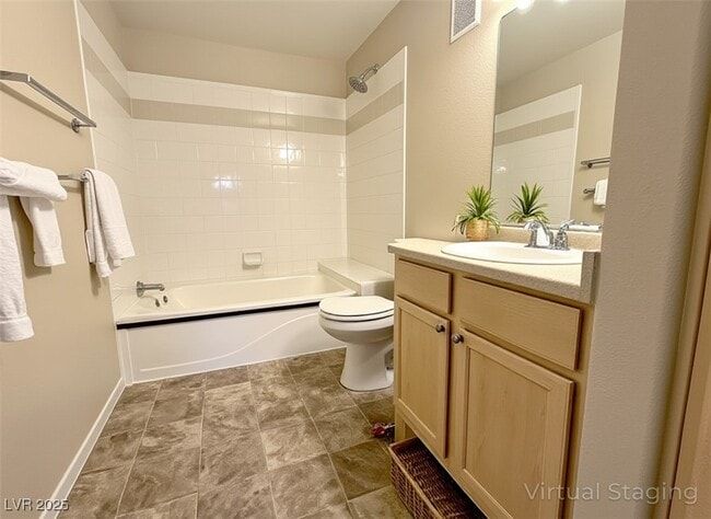 Building Photo - 950 Seven Hills Dr