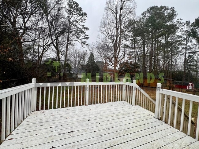 Building Photo - 844 Bentley Dr