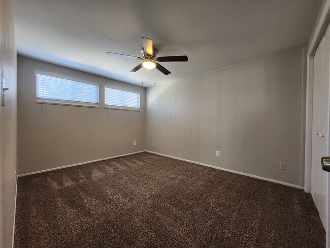 Building Photo - 1626 S Cascade Ave