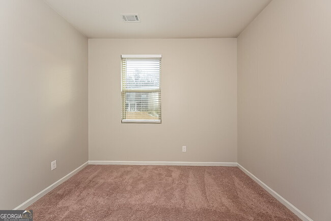 Building Photo - 700 Feldwood Ln