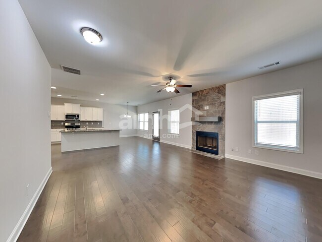 Building Photo - 1250 Victoria Walk Ln