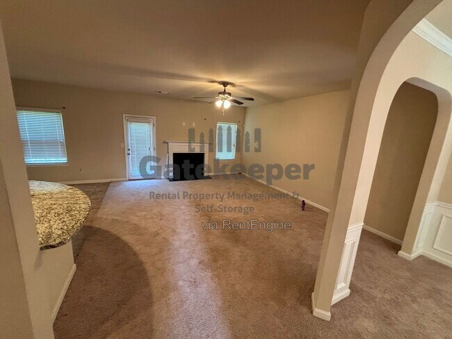 Building Photo - 4743 Chickadee Ln