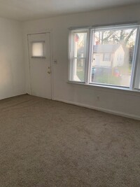 Building Photo - 631 35th St