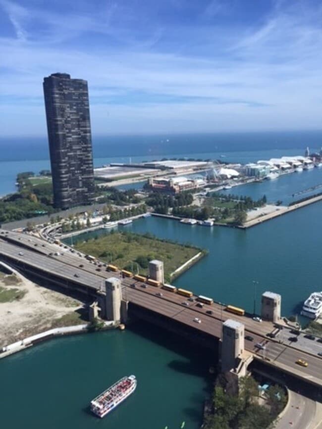 Building Photo - Stunning 3b3b Condo Unit in Highly Desired Lake Shore East