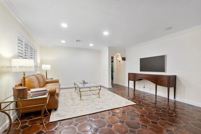 Building Photo - 226 Chilean Ave