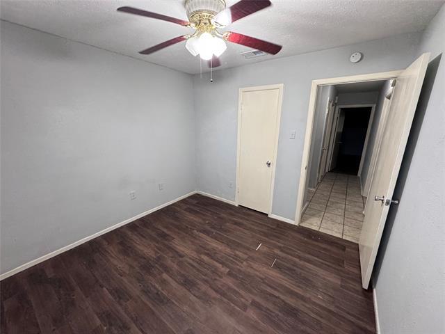 Building Photo - 513 Southlake Dr