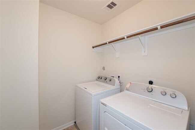 Building Photo - 2384 Elm Crossing Trail