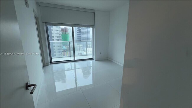 Building Photo - 1100 S Miami Ave