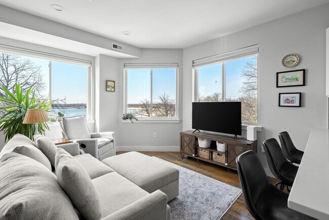 Building Photo - 1400 Columbia Rd