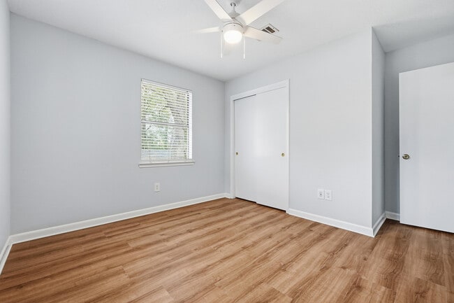 Building Photo - 120 Dyer St