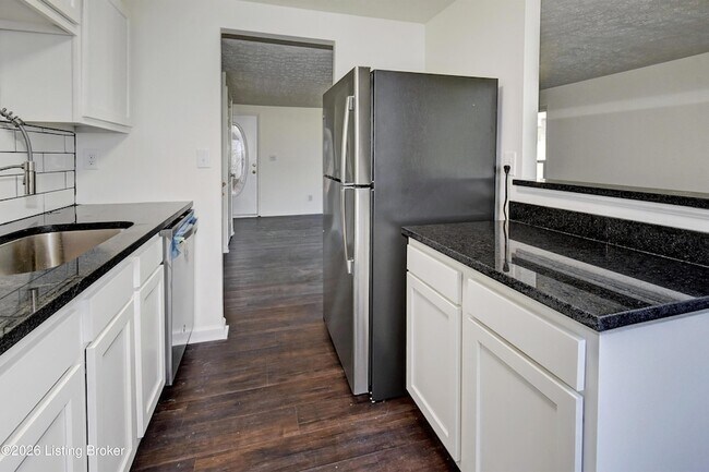 Building Photo - 9310 Plumwood Pl