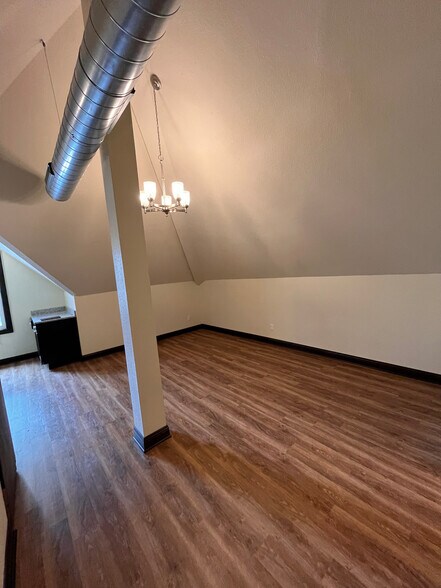 Building Photo - 141 E Gorham St