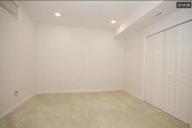 Building Photo - 317 Chamborley Dr