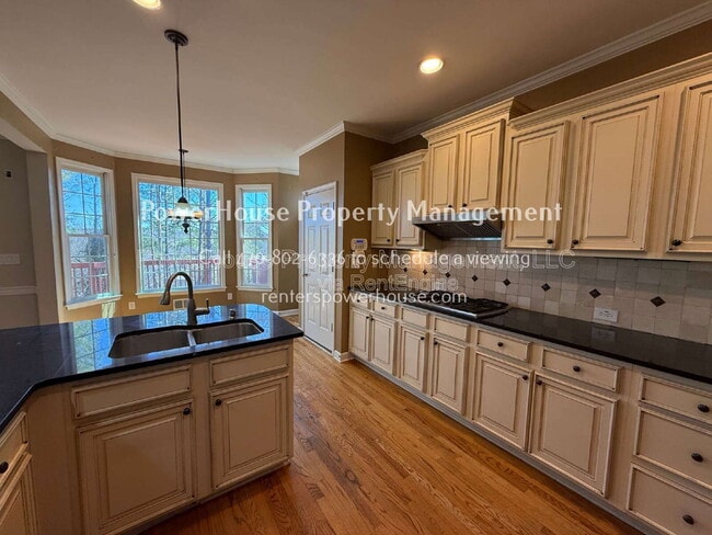 Building Photo - 6146 Queens River Dr