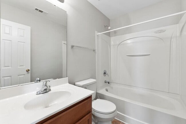 Building Photo - Spacious 4bed/2.5bath Home in Charlotte