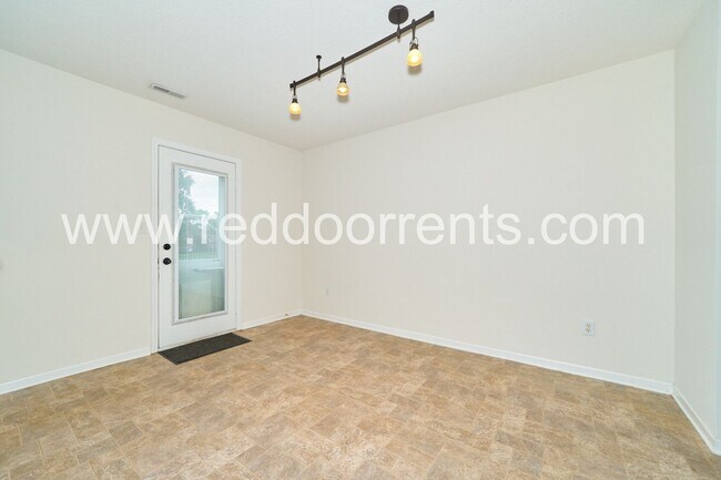 Building Photo - Coming soon! - Comfort & Convenience in Pi...