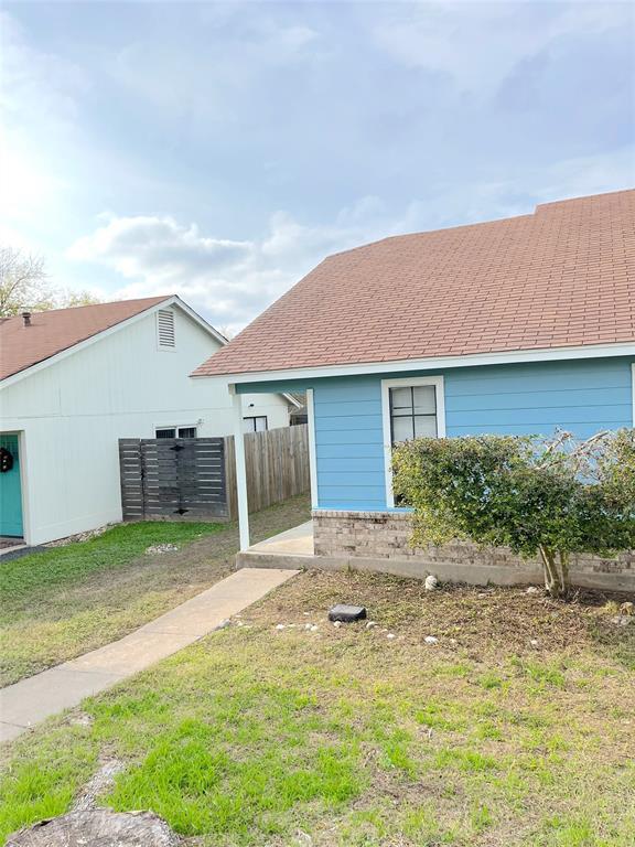 Building Photo - 12402 Alderbrook Dr