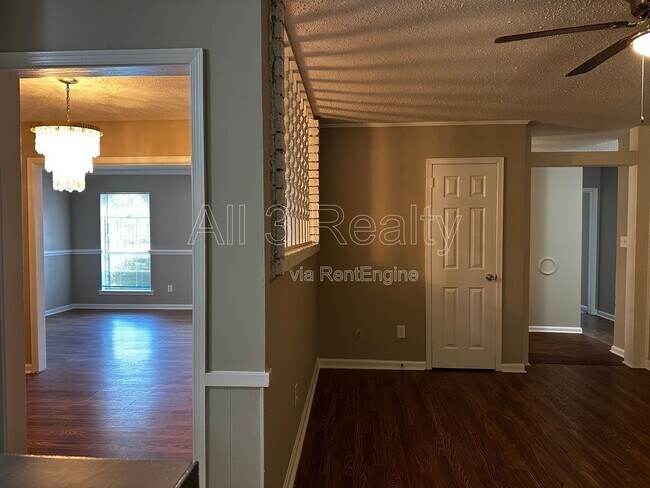 Building Photo - 1429 Dunbarton Rd