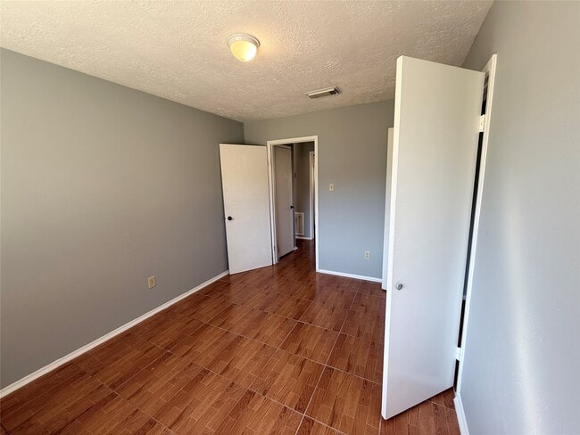 Building Photo - 2322 Autumn Springs Ln