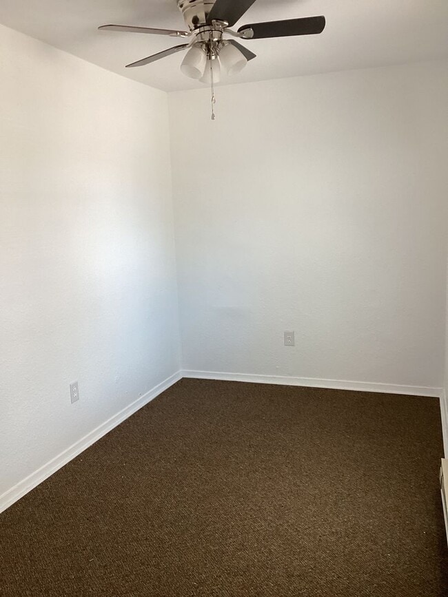 Building Photo - Newly Renovated 2 Bedroom, 1 bath! Located in Portales! Water Included!