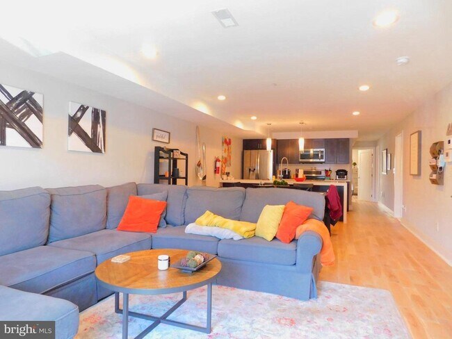 Primary Photo - 922-26 N 17th St