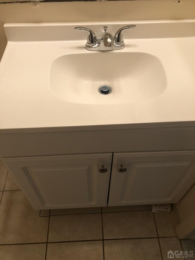 Building Photo - 1019 Ravens Crest Dr