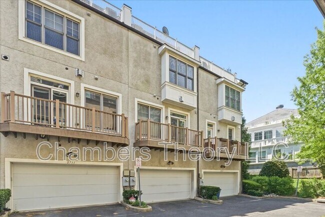 Building Photo - 2735 Linden Ln