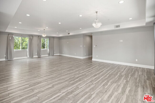 Building Photo - 1355 Seward St