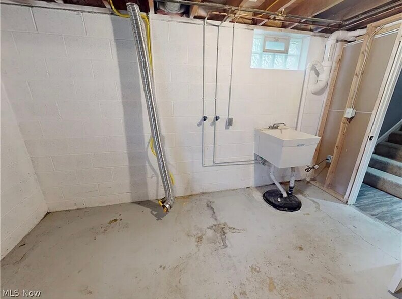 Building Photo - 2922 Cliffside Dr