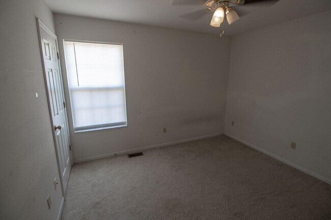 Building Photo - 1415 N Frideriki Dr