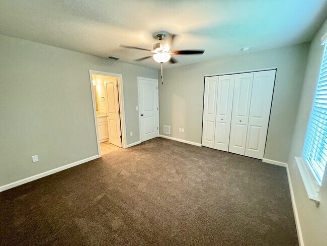 Building Photo - 2280 Del Carmel Way