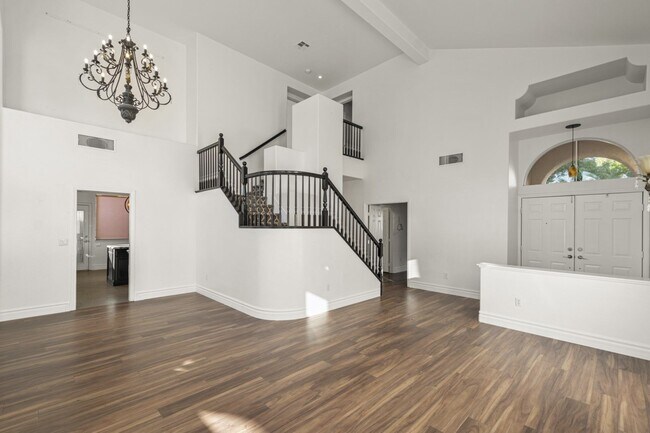Building Photo - Welcome Home to Fall in Love with This Stu...