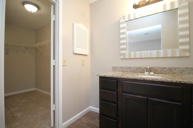 Building Photo - Option 2 (Lifestyle-Focused): Spacious & Stylish 3BR/2BA Home in Avondale Near NAS Pensacola | Va...