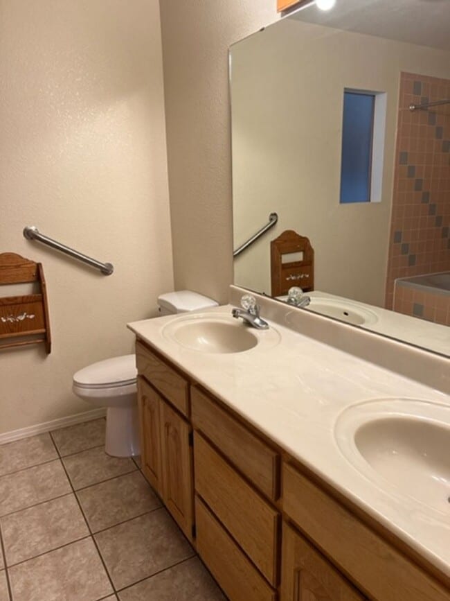 Building Photo - Beautiful home on a large corner lot with RV parking