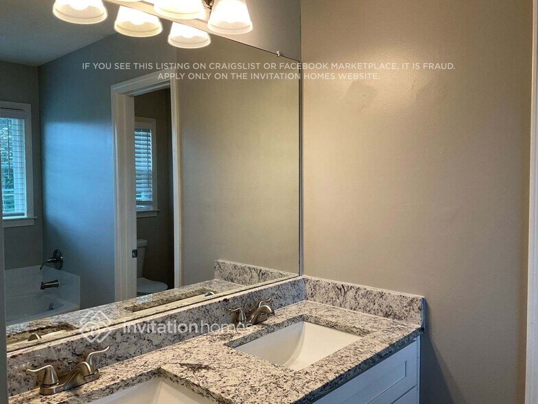 Building Photo - 4145 Fox Chase Dr