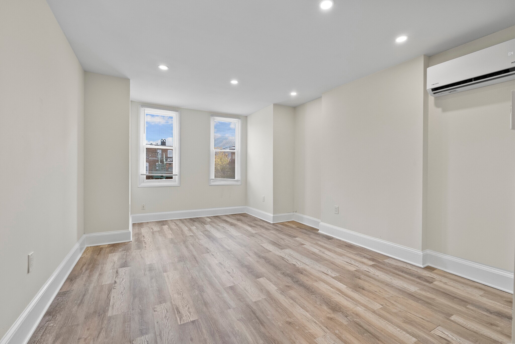 Building Photo - 2539 Saint Paul St