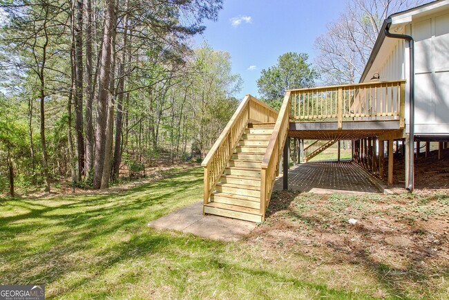 Building Photo - 140 Mary Freeman Rd