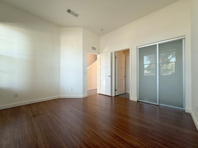 Building Photo - Modern Live/Work Loft In Sought After Depo...