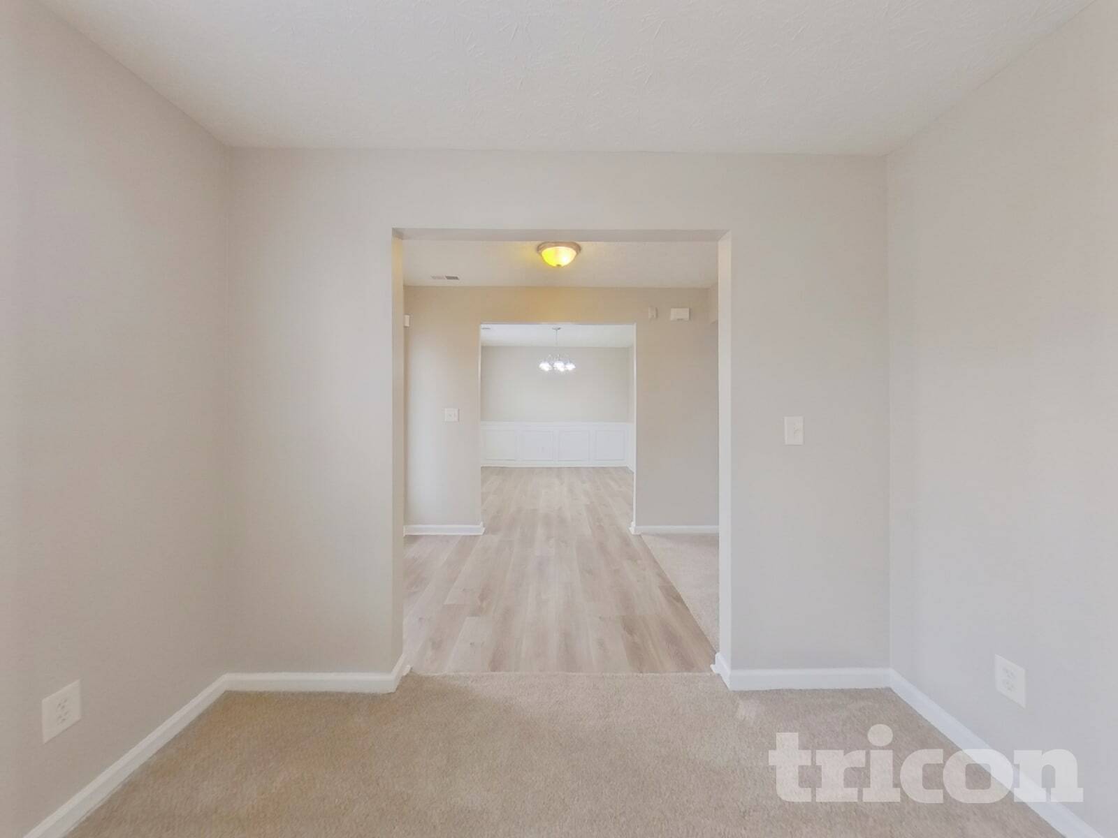 Building Photo - 471 Sawtooth Ln
