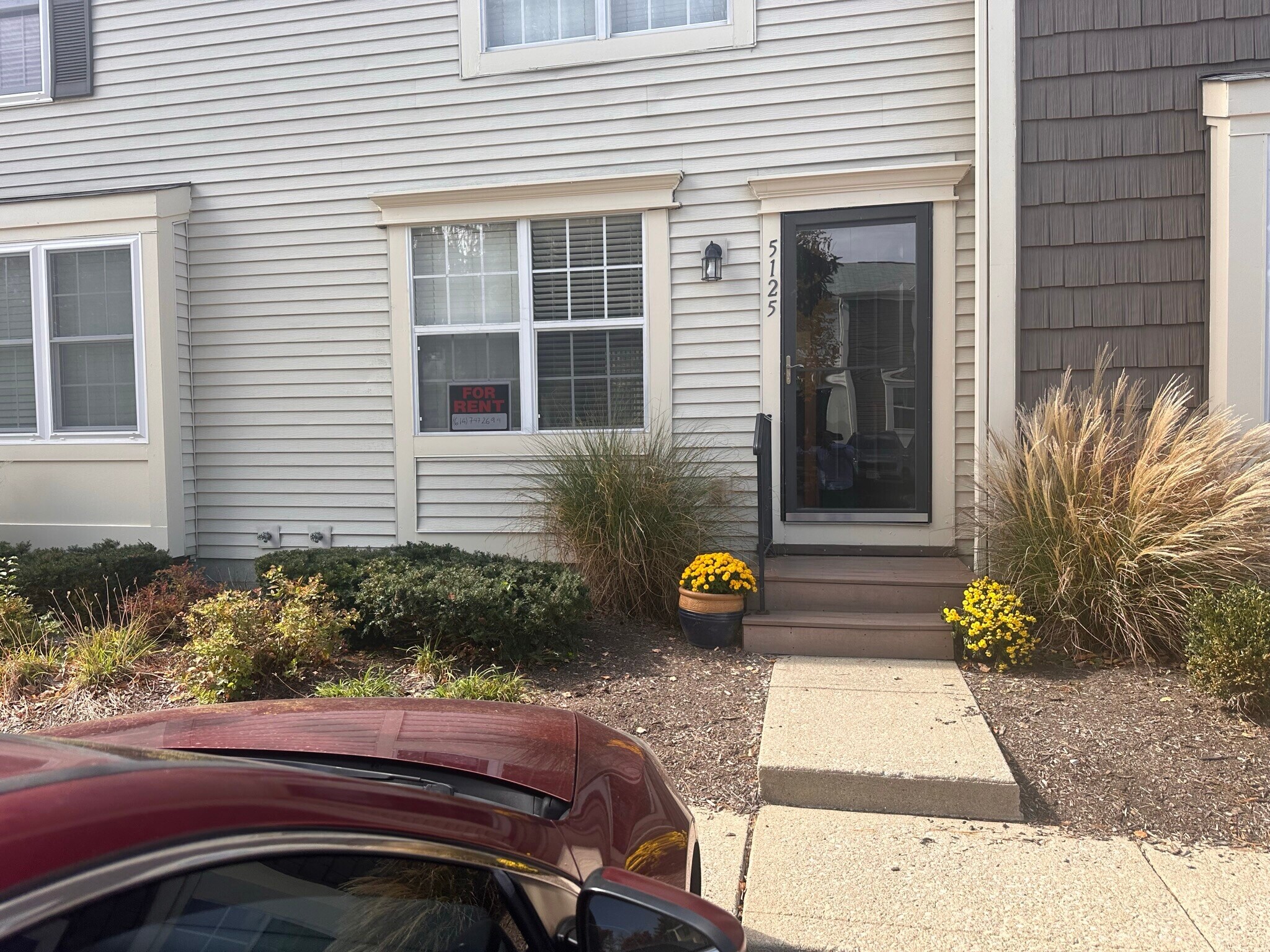 Building Photo - 5125 Singleton Dr