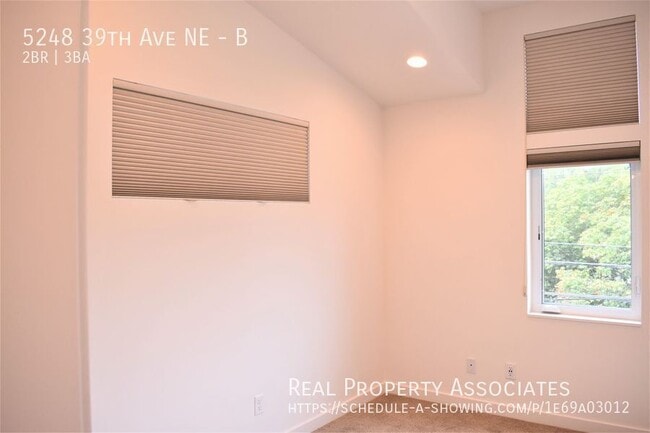 Building Photo - 5248 39th Ave NE