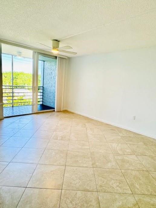 Building Photo - 2425 NE 135th St