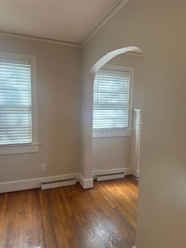 Building Photo - Fantastic Location & Price......More pictures to come!