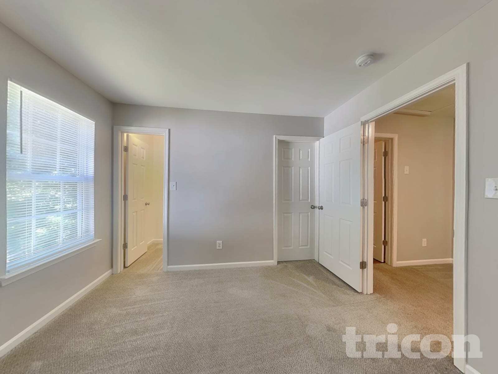 Building Photo - 9835 Veronica Dr