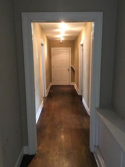 Building Photo - 1107 Richmond Rd